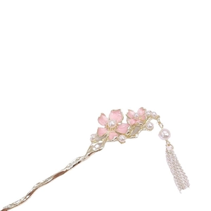 Épingle à cheveux fleur rose avec pompons dorés et perles pour coiffure chinoise Hanfu