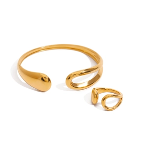 Polished 18K gold stainless steel droplet bangle and open ring jewelry set