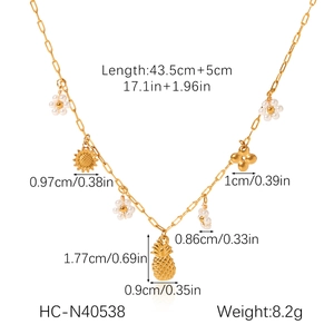 Detailed technical drawing of gold star and shell necklace with precise size measurements