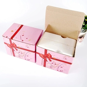Rosa florale Keramikbecher-Geschenkboxen mit personalisiertem Band und Schaumstoffeinlage