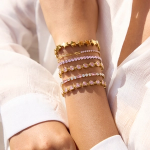 Luxury gold stainless steel multilayer heart bracelet set with pink cubic zirconia stones