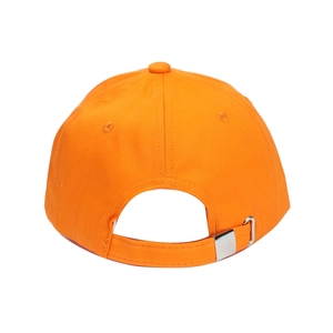 Vue arrière casquette baseball orange en coton avec sangle réglable et boucle en métal argent