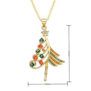 Makroaufnahme des vergoldeten Weihnachtsbaum-Anhängers mit Zirkonia-Steinen