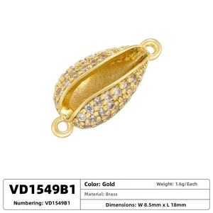 Detailed size and weight specs for the 18mm golden seashell ocean pendant