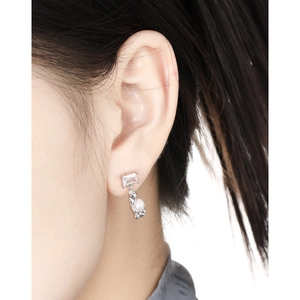 Irregular S925 sterling silver pearl earrings with zircon on model for women