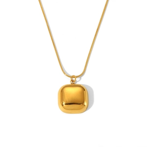 Minimalist 18K gold-plated stainless steel necklace with a polished square pendant