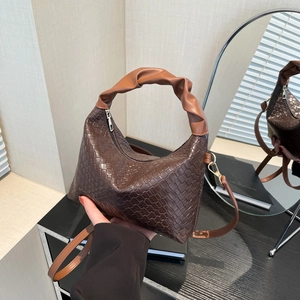 Chic woven hobo handbag in dark brown with caramel ruched handle and shoulder strap