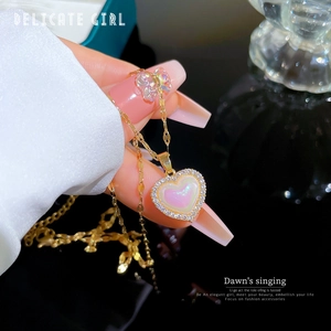 Luxury heart-shaped zircon necklace with gold-plated mermaid pearlescent pendant