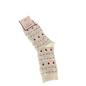 Chaussettes de Noël rétro en coton crème avec motifs de cœurs rouges et style nordique