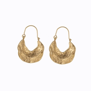 Fashionable gold crescent earrings with embossed texture and unique geometric design