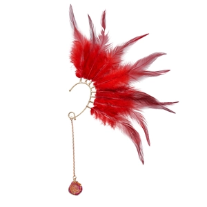Μποέμ χρυσό ear cuff με κόκκινα φτερά και μακρύ αλυσιδωτό μενταγιόν με πολύτιμο λίθο