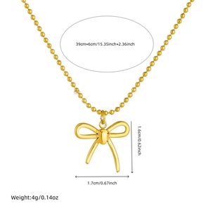 Collana con ciondolo a fiocco dorato su catena in acciaio con dimensioni e peso indicati