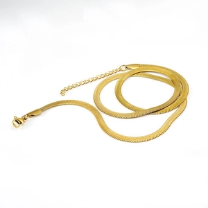 Collar de cadena de serpiente plana en acero inoxidable chapado en oro 18K con mosquetón