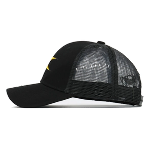 Schwarze Trucker Cap mit Mondstickerei, Mesh-Einsatz und verstellbarem Verschluss