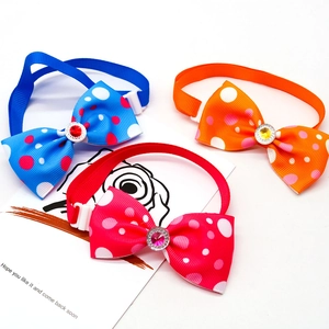Polka-Dot-Haustierhalsbänder mit Strasssteinen in Blau, Orange und Rot für Hunde