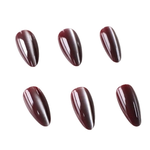 Faux ongles œil de chat rouge foncé en forme d'amande longue avec finition magnétique