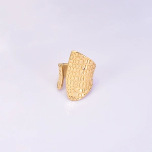 Minimalist 18K gold adjustable ring with an irregular shield and crocodile skin texture