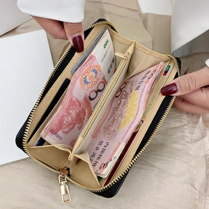 Klassische lange Lederbrieftasche mit Reißverschluss und großem Kartenfach-Volumen