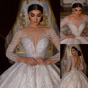 Luxus Hochzeitskleid Pailletten Perlen Langarm Tiefem V-Ausschnitt Rückenfrei Ballkleid Brautkleid Mit Schleppe Stirnband Ohrringen