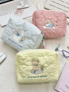 Quilted cartoon makeup bags in macaron colors featuring animal embroidery and zipper