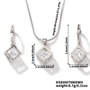 Dimensions détaillées de l'ensemble bijoux avec collier et boucles d'oreilles en zircon