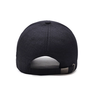 Men's outdoor baseball cap featuring adjustable metal buckle with GW engraving and black fabric