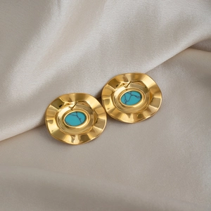 Retro-Ohrstecker aus Edelstahl mit 18K Vergoldung und ovalem Türkis auf Seide