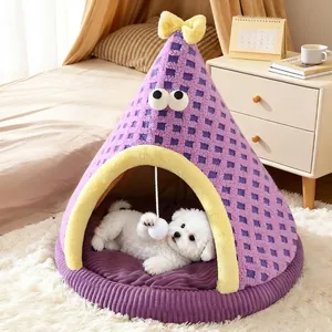 Acogedora tienda acolchada violeta para mascotas con cojín suave y bola para perros