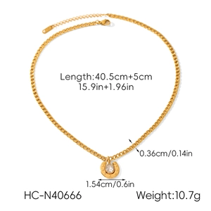 Detail shot of 18k gold horseshoe necklace showing weight and length measurements