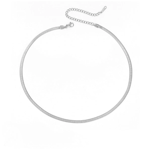 Collar de cadena de serpiente de acero de titanio plateado pulido con cierre ajustable