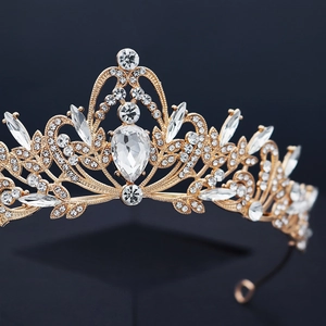 Tiara vintage dorée élégante avec strass diamants et cristal central en forme de larme