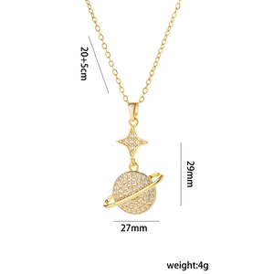 Halskette aus Titanstahl mit Planeten-Anhänger in Gold und Diamanten, 29mm Anhänger