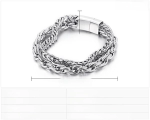 Dettaglio del bracciale in acciaio inossidabile da 8mm con catena intrecciata