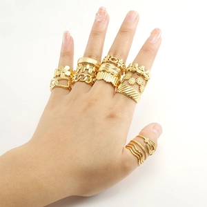 Adjustable 18k gold plated stainless steel ring set with floral and chain link patterns