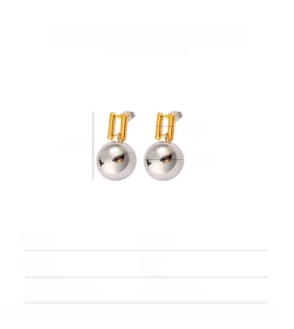 Technical dimensions of two-tone stainless steel ball earrings with silver and gold finish