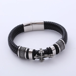 Bracciale vintage in pelle intrecciata nera con croce in acciaio inox da uomo