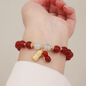 Raffinato bracciale in agata rossa con ciondolo a forma di arachide oro e rosso