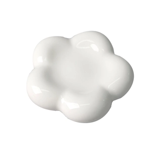 Minimalist white ceramic flower shaped jewelry storage tray for elegant desktop decoration