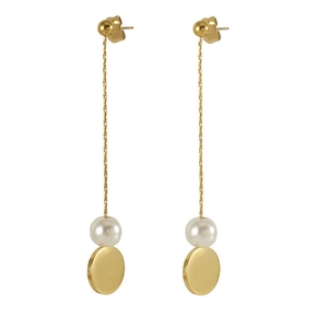 Detail of 18K gold tassel titanium earrings with pearl and flat metal disk