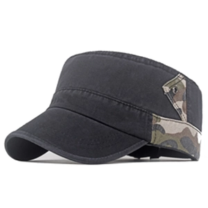 Vista dettagliata del cappello militare in cotone con mimetica e occhielli in metallo