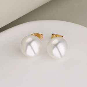 Classic French retro white round pearl stud earrings with elegant gold stainless steel pins