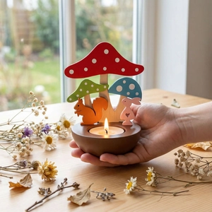 Märchenwald Teelichthalter mit Pilz und Eichhörnchen für DIY Osterdekoration Harz