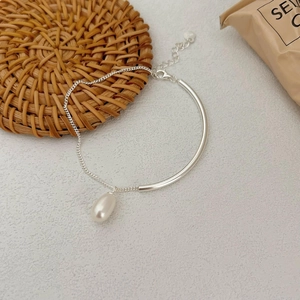 Minimalist S925 sterling silver pearl bracelet with metal tube and chain link design