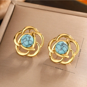 Golden camellia earrings with turquoise stones and size markings of 2cm diameter