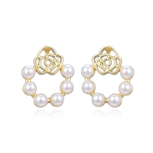 Elegant gold flower pearl stud earrings with zircon inlay and geometric minimalist design
