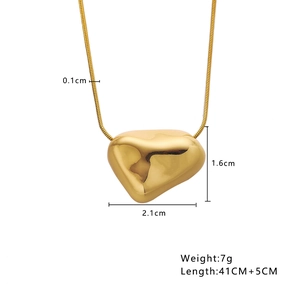 Golden titanium heart pendant necklace with zircon inlay and detailed measurements