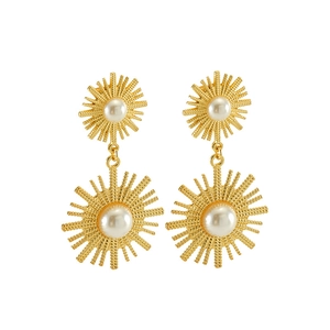 Elegant 18k gold sunflower earrings with pearls in a vintage sunburst design