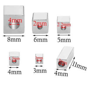 Detailed size comparison of silver stainless steel square beads with hole measurements