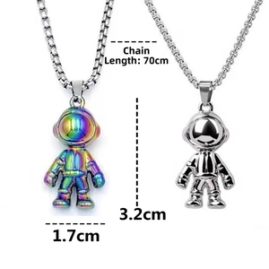 Detailed size map of astronaut pendants showing 3.2cm height and 70cm long box chain