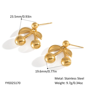 Detailed dimensions of 18K gold cherry earrings in stainless steel with measurements